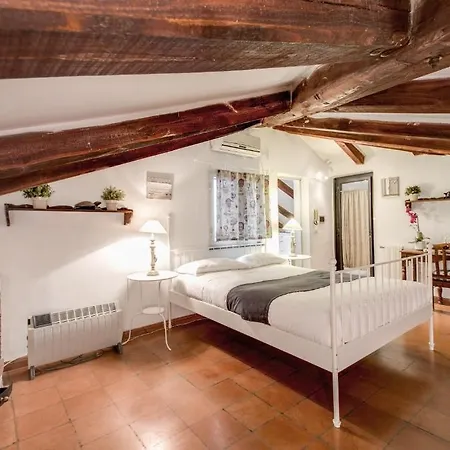 The Vault Frühstückspension Rom